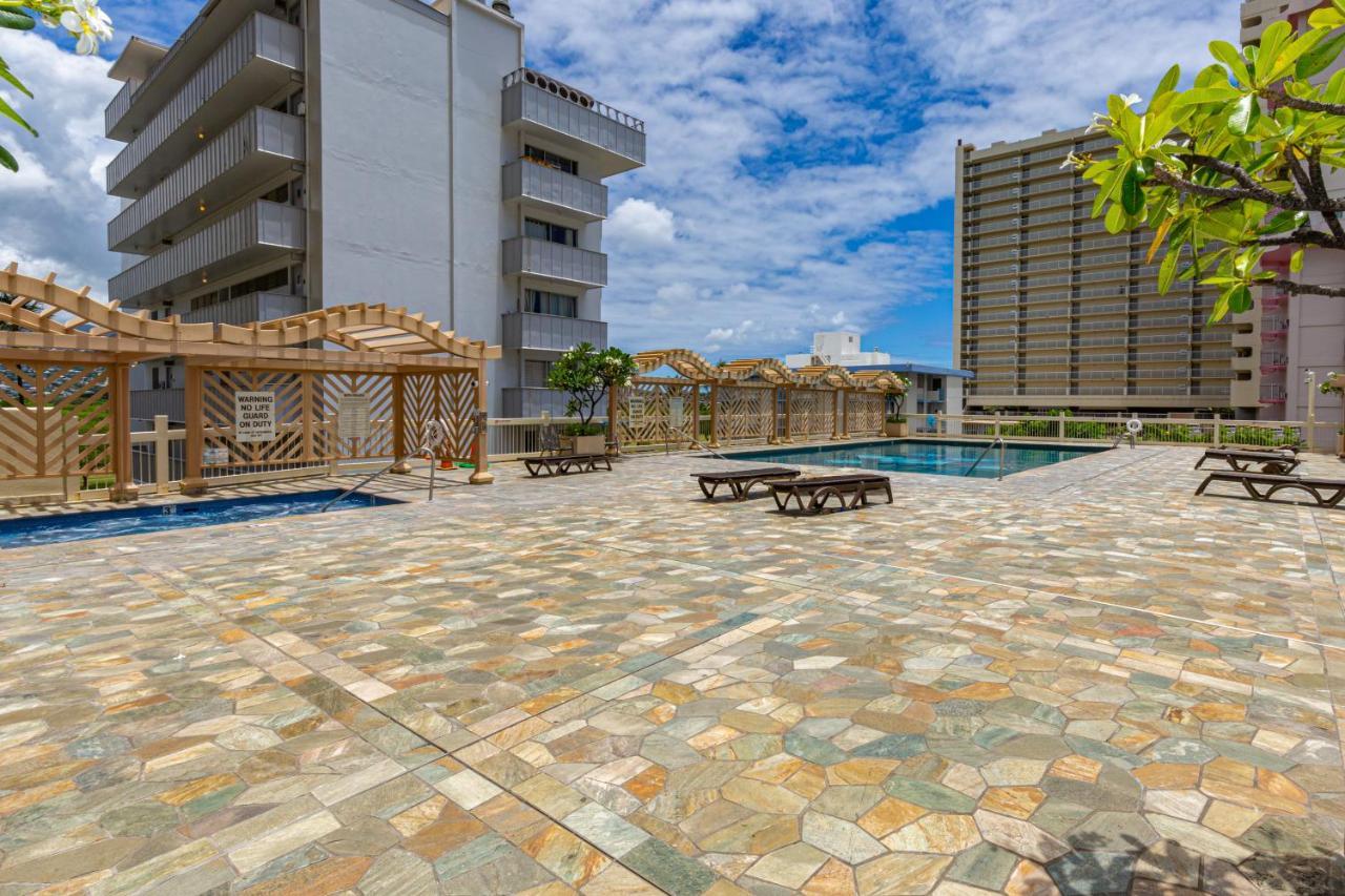 Beautifully Upgraded Studio Close To Waikiki Beach Leilighet Honolulu Eksteriør bilde